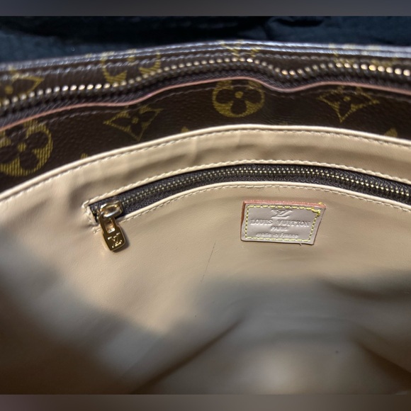 Large LV Purse - Picture 3 of 8